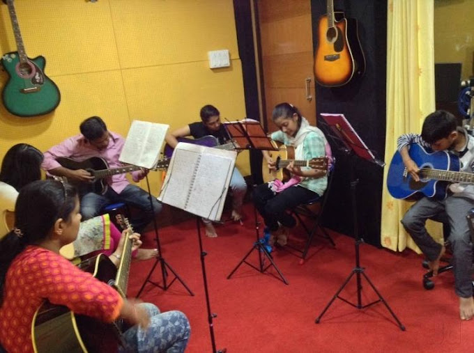 madhur-guitar-classes-rajarampuri-kolhapur-1cnh